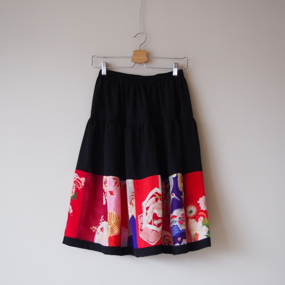 Kimono Patch-worked Skirt midi -Using Vintage Kimono Fabrics 第6張的照片