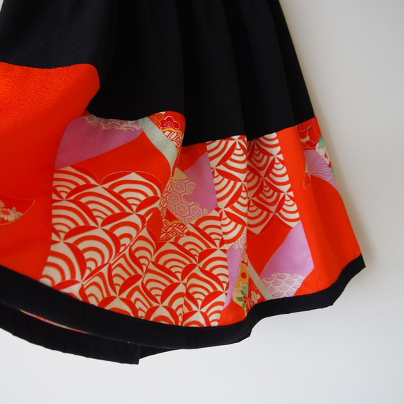 Kimono HAREGI Skirt Long -Using Vintage Kimono Fabrics 第9張的照片