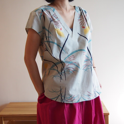 YUKATA V-neck TOP  -upcycled from unused summer KIMONO 第2張的照片