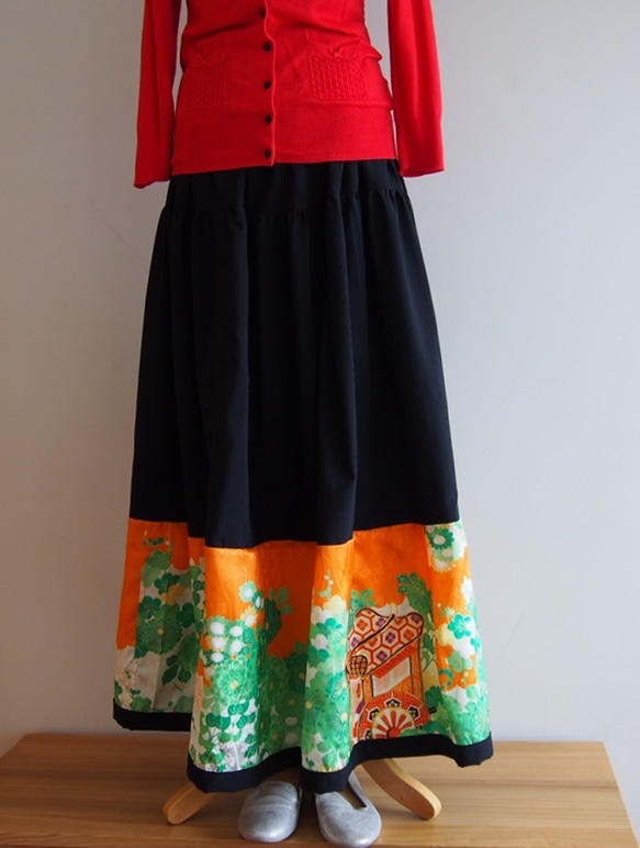 Kimono HAREGI Skirt Long -Using Vintage Kimono Fabrics 第5張的照片