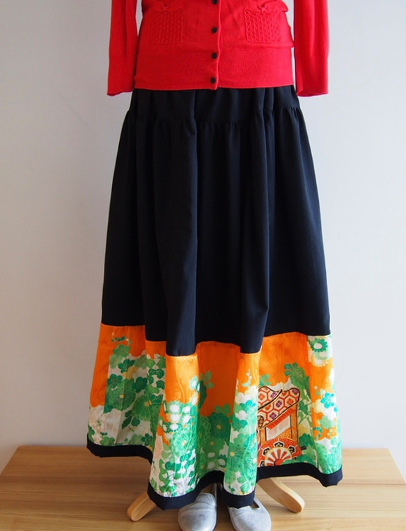 Kimono HAREGI Skirt Long -Using Vintage Kimono Fabrics 第7張的照片