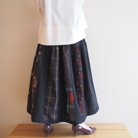 Kimono HAREGI Skirt Long -Using Vintage Kimono Fabrics 第8張的照片