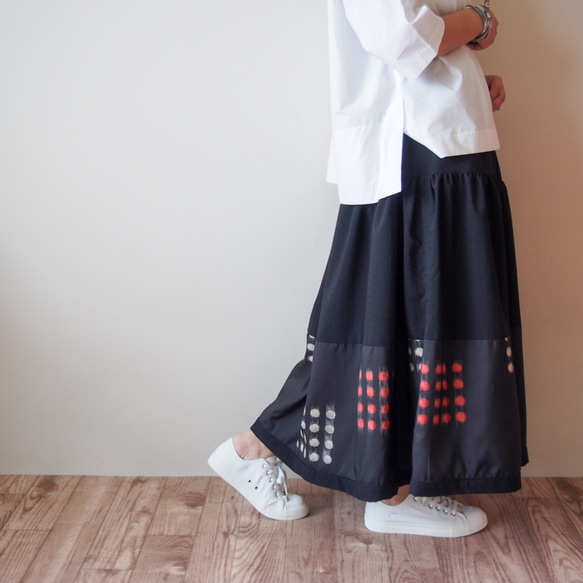 HAREGI SKIRT -ヴィンテージの銘仙の着物地を使ったフレアスカート [ロング] 5枚目の画像