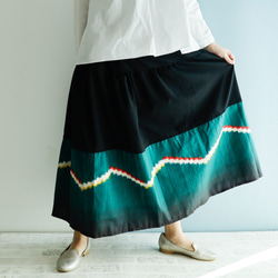 Kimono HAREGI Skirt Long -Using Vintage Kimono Fabrics 第8張的照片