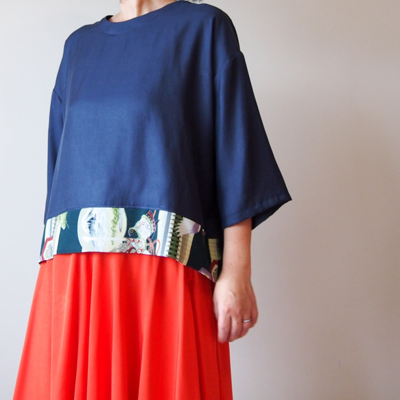 KIMONO TOP -Over sized top with up cycled vintage Kimono 第2張的照片