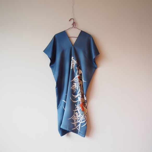 SOLD Square Dress ヴィンテージ着物の反物から作ったスクエアワンピース　ブルーグレー 10枚目の画像