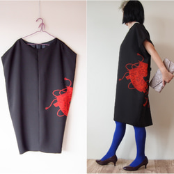 Square KIMONO Dress -LittleBlack Dress using Vintage Kimono 第1張的照片