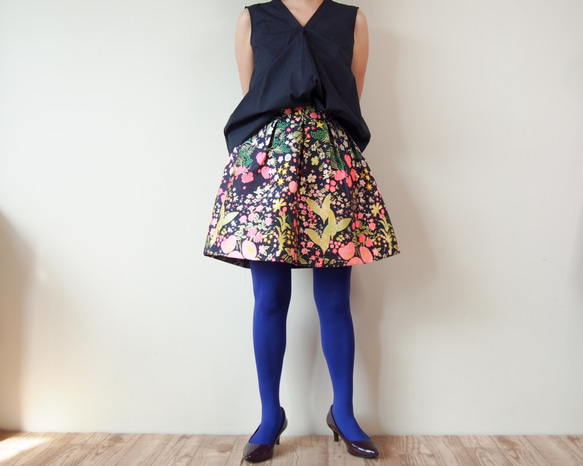 Sold きまぐれコレクション　-クレイジーな織り模様のミニスカート 1枚目の画像