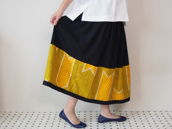 HAREGI SKIRT -ヴィンテージの銘仙の着物地を使ったフレアスカート [ロング/イエロー]　「送料無料」 1枚目の画像