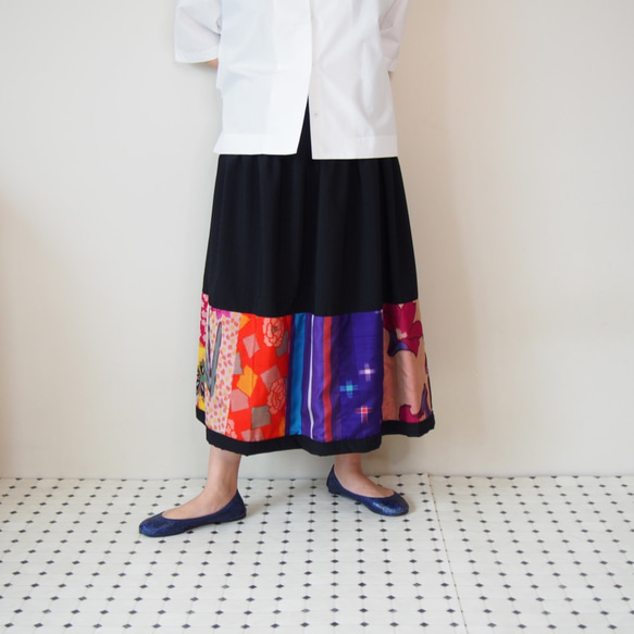 Kimono HAREGI Skirt Long -Using Vintage Kimono Fabrics 第2張的照片