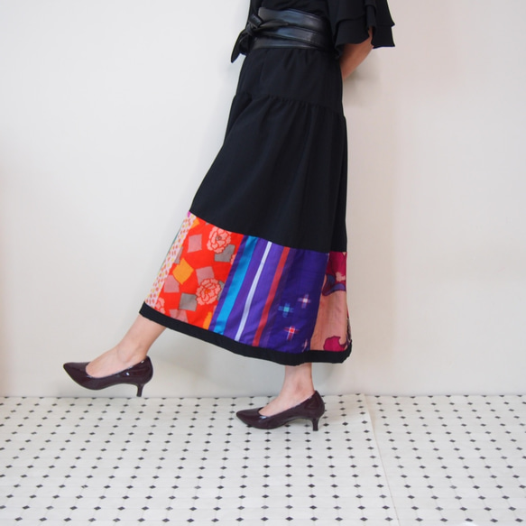 Kimono HAREGI Skirt Long -Using Vintage Kimono Fabrics 第5張的照片