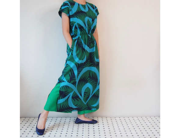 AODAI DRESS -MAXI dress using YUKATA(Summer KIMONO) fabric 第1張的照片