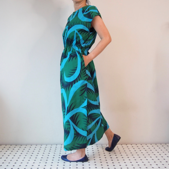 AODAI DRESS -MAXI dress using YUKATA(Summer KIMONO) fabric 第3張的照片