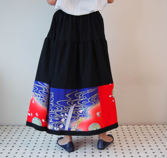 Kimono HAREGI Skirt Long -Using Vintage Kimono Fabrics 第5張的照片