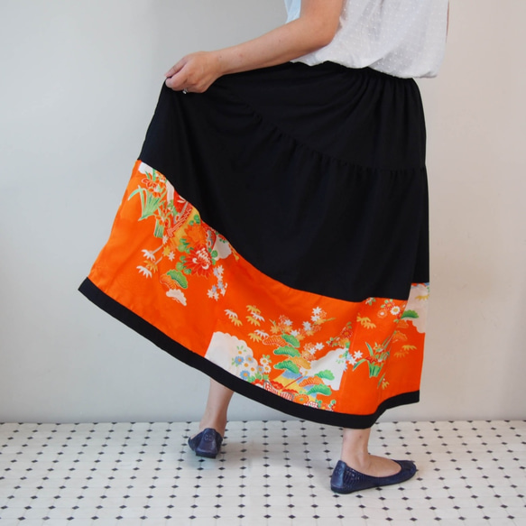 Kimono HAREGI Skirt Long -Using Vintage Kimono Fabrics 第4張的照片