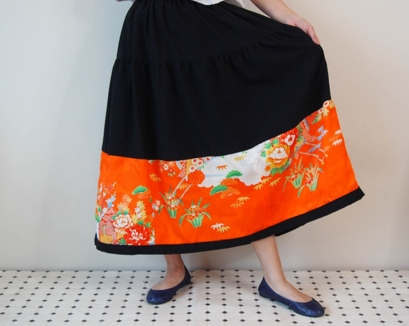 Kimono HAREGI Skirt Long -Using Vintage Kimono Fabrics 第7張的照片