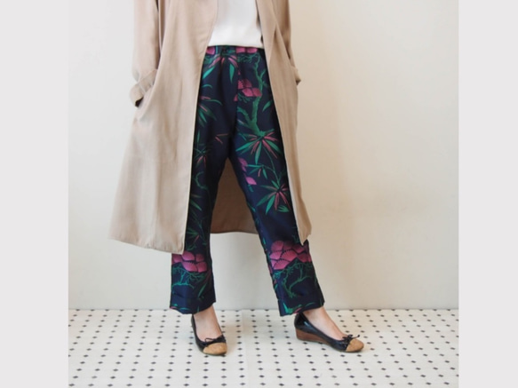 KABUKI TROUSERS -with KIMONO inspired woven fabric 第1張的照片