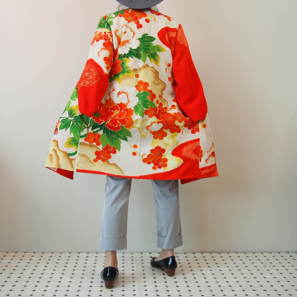 SOLD KIMONO HAREGI COAT -留袖を使ったコート １点物です！ 4枚目の画像