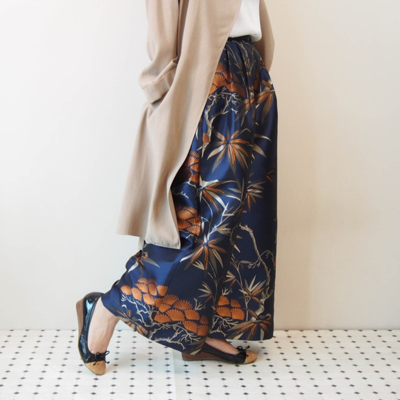 KABUKI TROUSERS -with KIMONO inspired woven fabric 第2張的照片