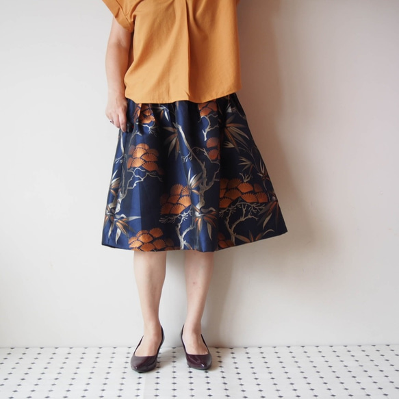 KABUKI Skirt -with KIMONO inspired woven fabric 第8張的照片