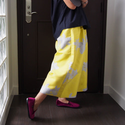 CRAZY YELOOW PRINT trousers 第4張的照片