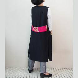 KIMONO GILET - 使用複古和服面料重新製作的黑色和服 第1張的照片