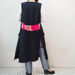 KIMONO GILET - 使用複古和服面料重新製作的黑色和服 第3張的照片