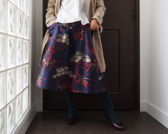 KABUKI Skirt -with KIMONO inspired woven fabric 第6張的照片