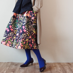 CRAZY PRINT -Midi Skirt 第5張的照片