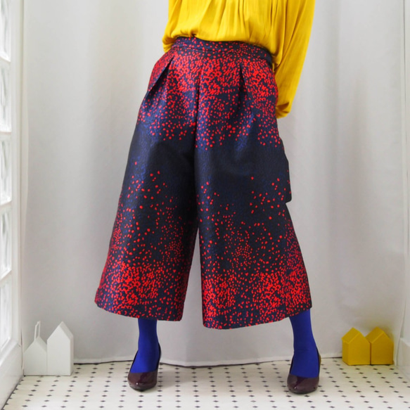 CRAZY WOVEN TEXTILE trousers 第4張的照片
