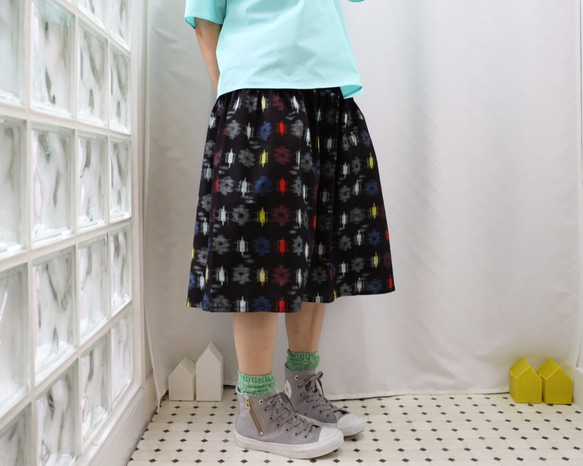 SOLD OKINAWA SKIRT ミディ　 -綿の紬でつくったスカート  1枚限定！　着物リメイク 4枚目の画像