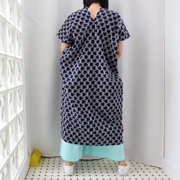 ☆Square Dress -藍色のうろこ柄の浴衣地から作ったスクエアワンピース　限定１枚　大きめサイズ 3枚目の画像