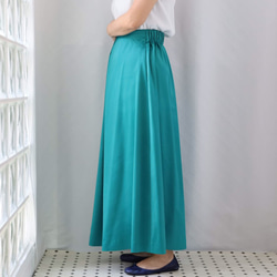 ◆出售◆緞子不對稱褶裙半身長喇叭口充分利用了綠色懸垂之美 第9張的照片