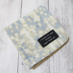 大人のガーゼハンカチ☆雪の音×ドット柄（24㎝×24㎝） 2枚目の画像