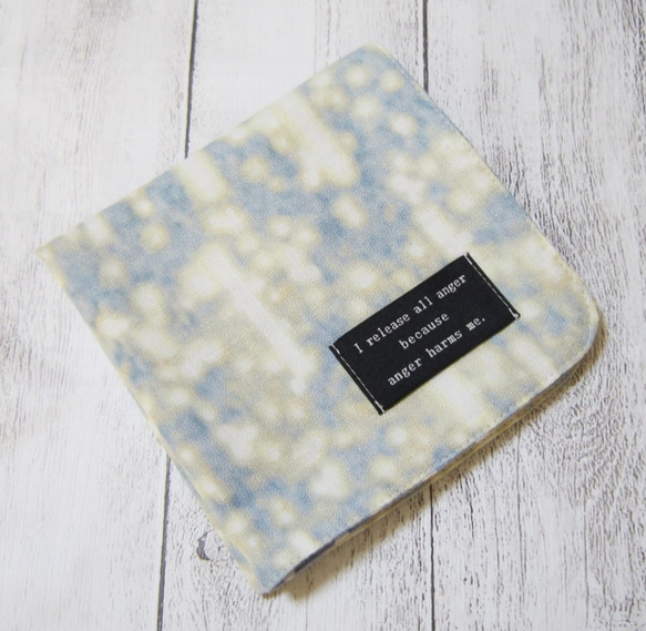 大人のガーゼハンカチ☆雪の音×ドット柄（24㎝×24㎝） 2枚目の画像