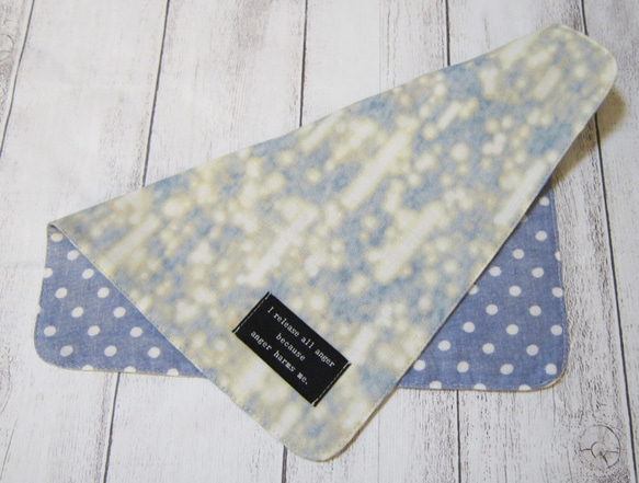 大人のガーゼハンカチ☆雪の音×ドット柄（24㎝×24㎝） 3枚目の画像