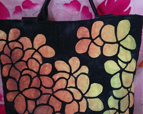 ★ハワイアンキルト薔薇いっぱいの ビッグトートバッグ ☆ハワイアンキルト薔薇いっぱいの ビッグトートバッグ