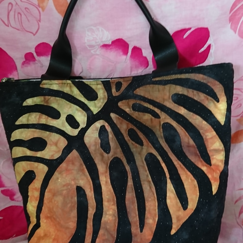 ☆ハワイアンキルト薔薇いっぱいの ビッグトートバッグ ☆ハワイアン