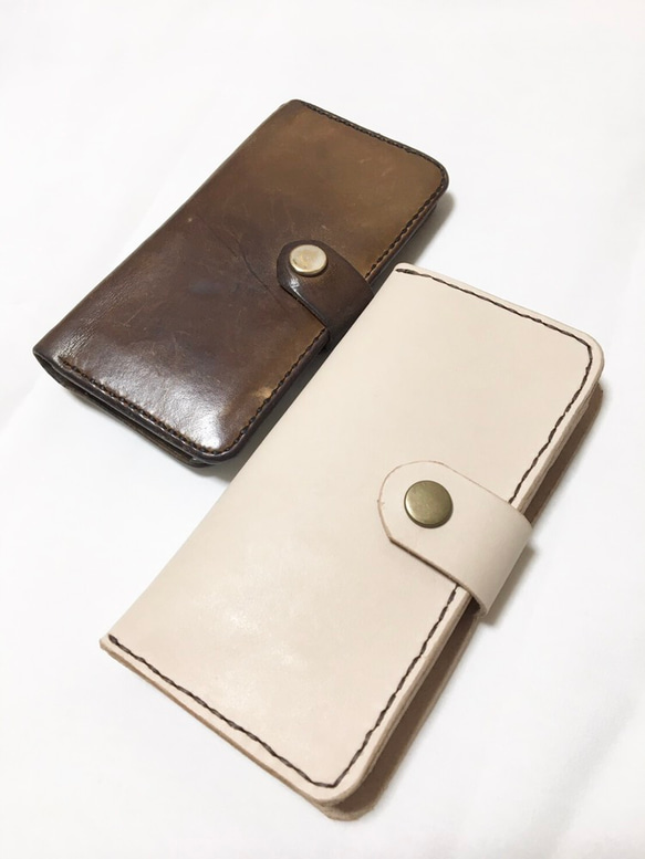 ヌメ革のiPhone ケース 手帳型スマホケース 1枚目の画像