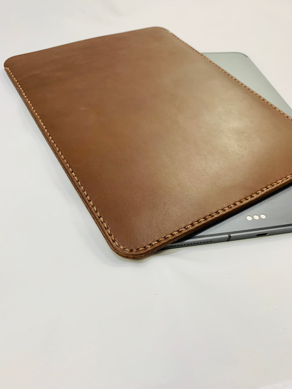 栃木立式皮革 iPad mini 保護套 ② 巧克力色（兼容新款 iPad mini） 第7張的照片