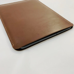 栃木皮革 iPad 10.2-11 英寸立式外殼 ② 巧克力色 第4張的照片