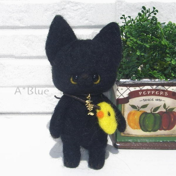 羊毛フェルト/にゃんこストラップ♩黒猫 羊毛フェルト A*Blue 通販  