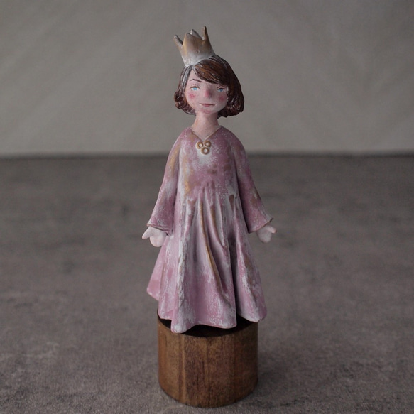 小さなお姫様 - 塑像 3枚目の画像