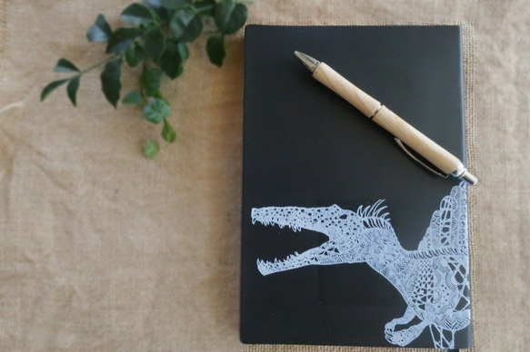 恐竜ノート　A6 オーロラノート　スピノサウルス 1枚目の画像