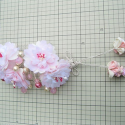 桜のヘアアクセサリー×コットンパールつまみ細工☆さがり付きピンク×オフホワイト系＃1 8枚目の画像