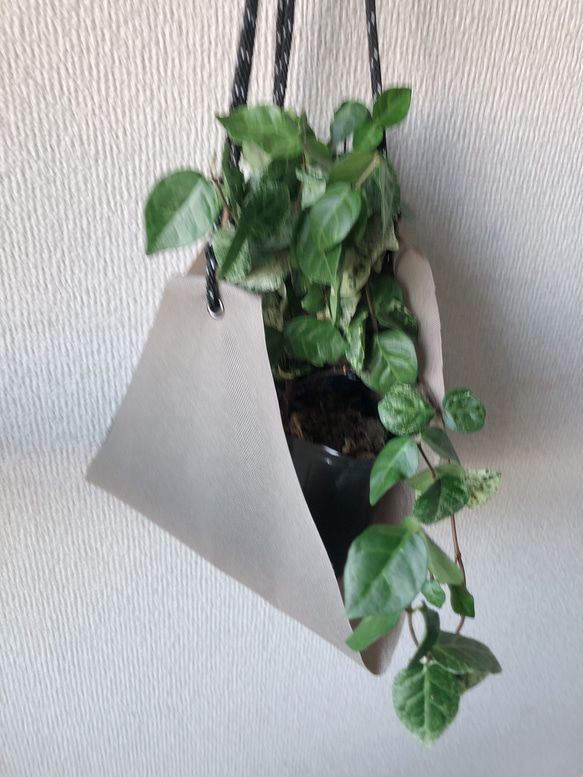 観葉植物　植木鉢カバー　ナイロン製カーキベージュ 1枚目の画像