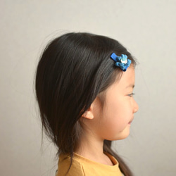 §ママとおそろい§小花柄リボンヘアゴムとベビー&キッズ用ヘアクリップのセット（ブルー） 5枚目の画像