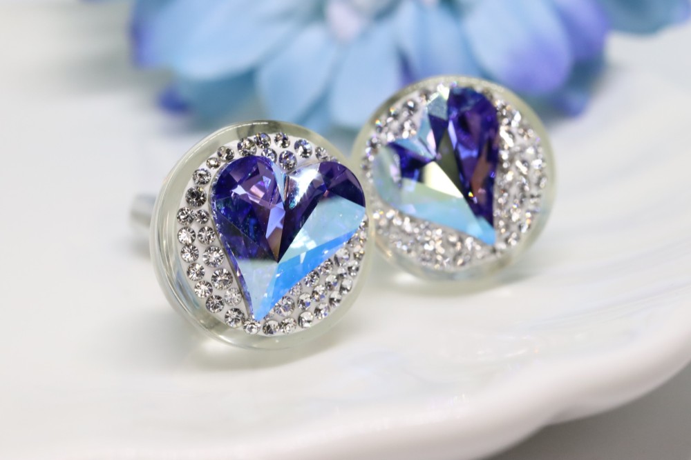 キュートなハートのクリアボールイヤリング・樹脂製・金属アレルギー対応・グルーデコ