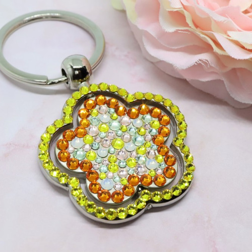 くるくるお花が回るキーホルダー・シルバー・デコアート（シトリンなど