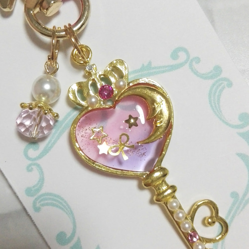 ハートの鍵のキラキラ☆チャーム キーホルダー その他